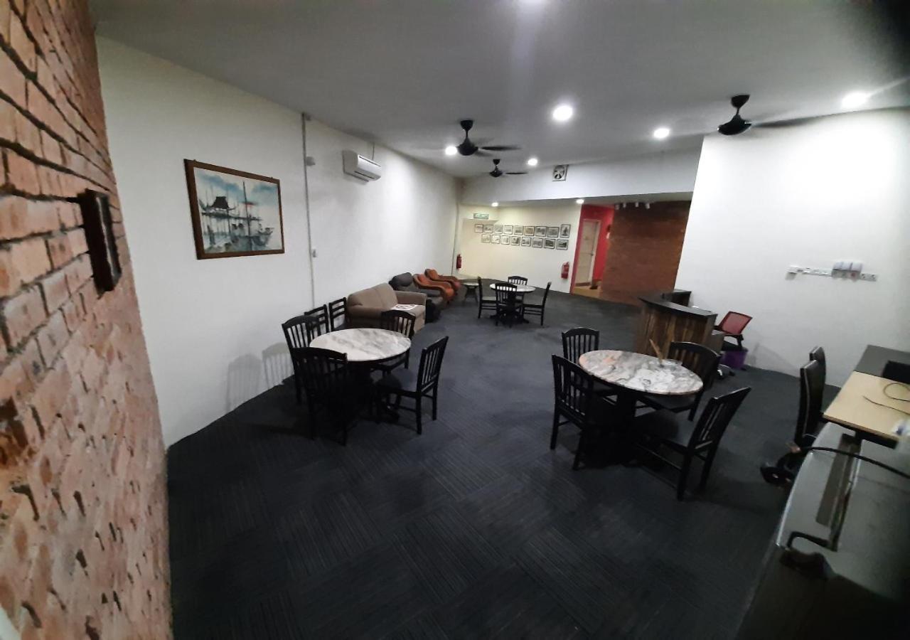 Mn Ferringhi Inn Бату Феринги Екстериор снимка