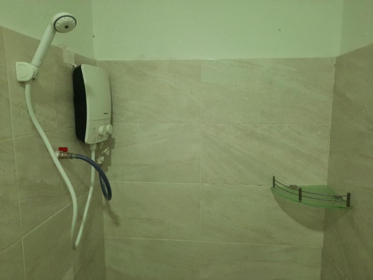 Mn Ferringhi Inn Бату Феринги Екстериор снимка