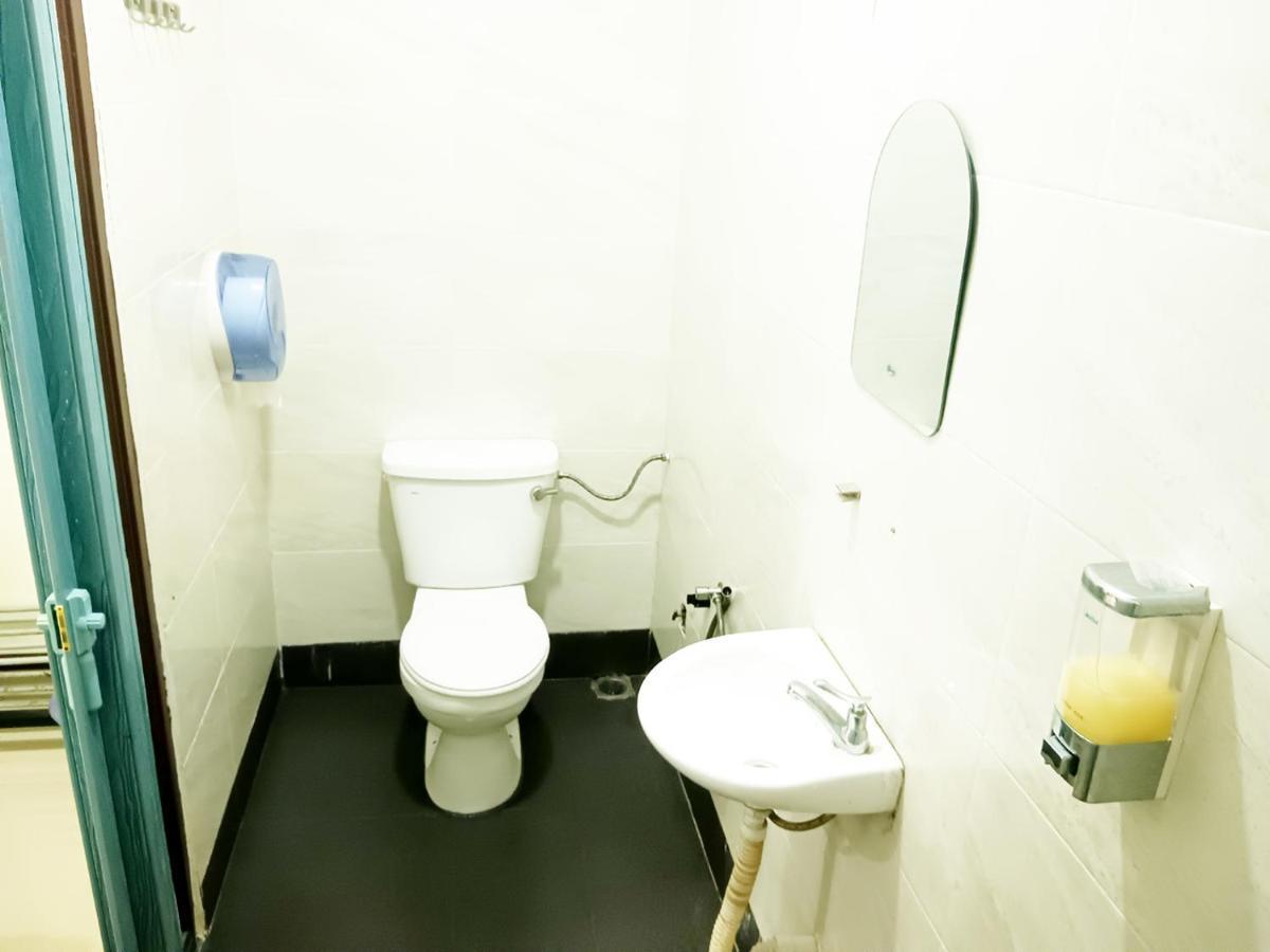 Mn Ferringhi Inn Бату Феринги Екстериор снимка