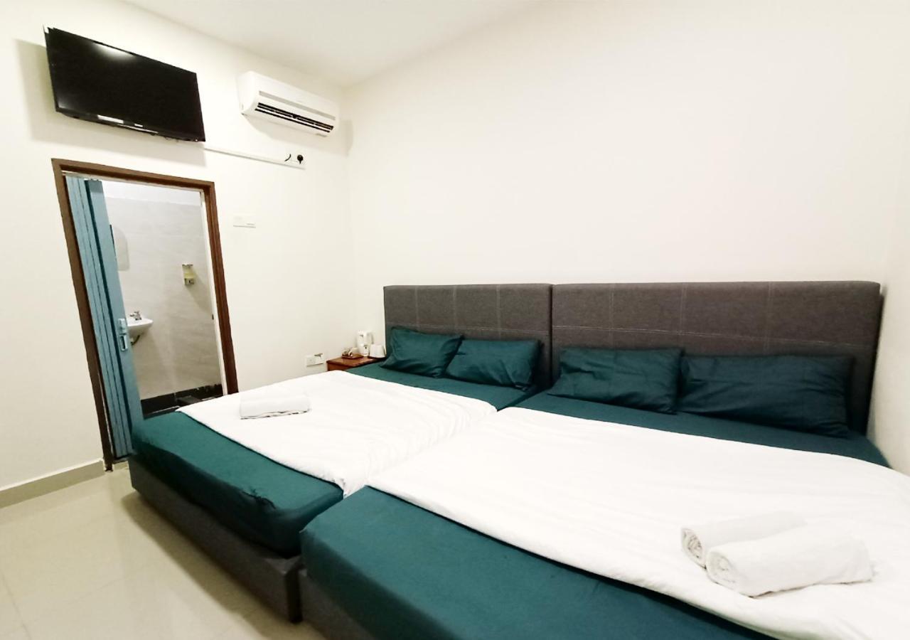 Mn Ferringhi Inn Бату Феринги Екстериор снимка